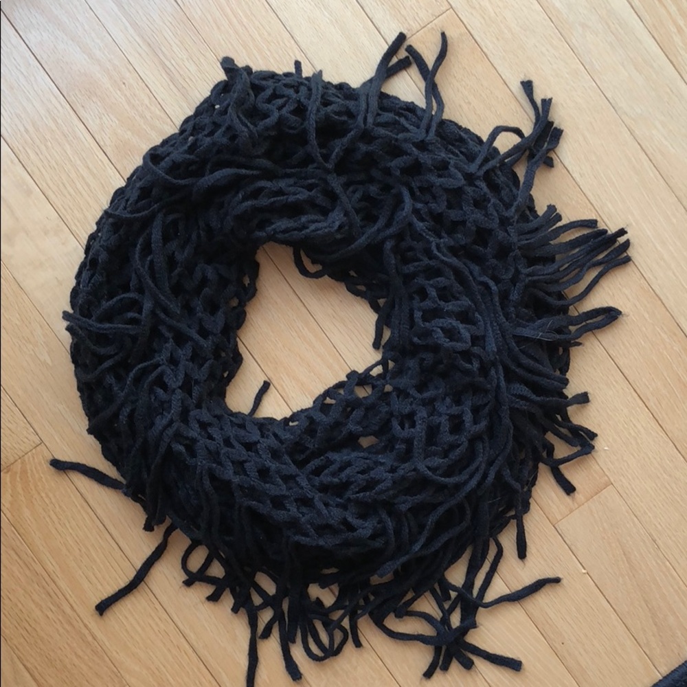 Fringe Circle Scarf